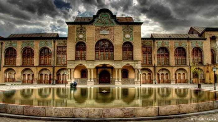 در مود عمارت مسعودیه تهران بیشتر بدانید.